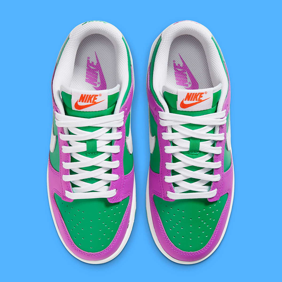 HOUSE OF HEAT on Twitter "Y'all fans of the "Barney" Dunk Lows? 🦖 SEE