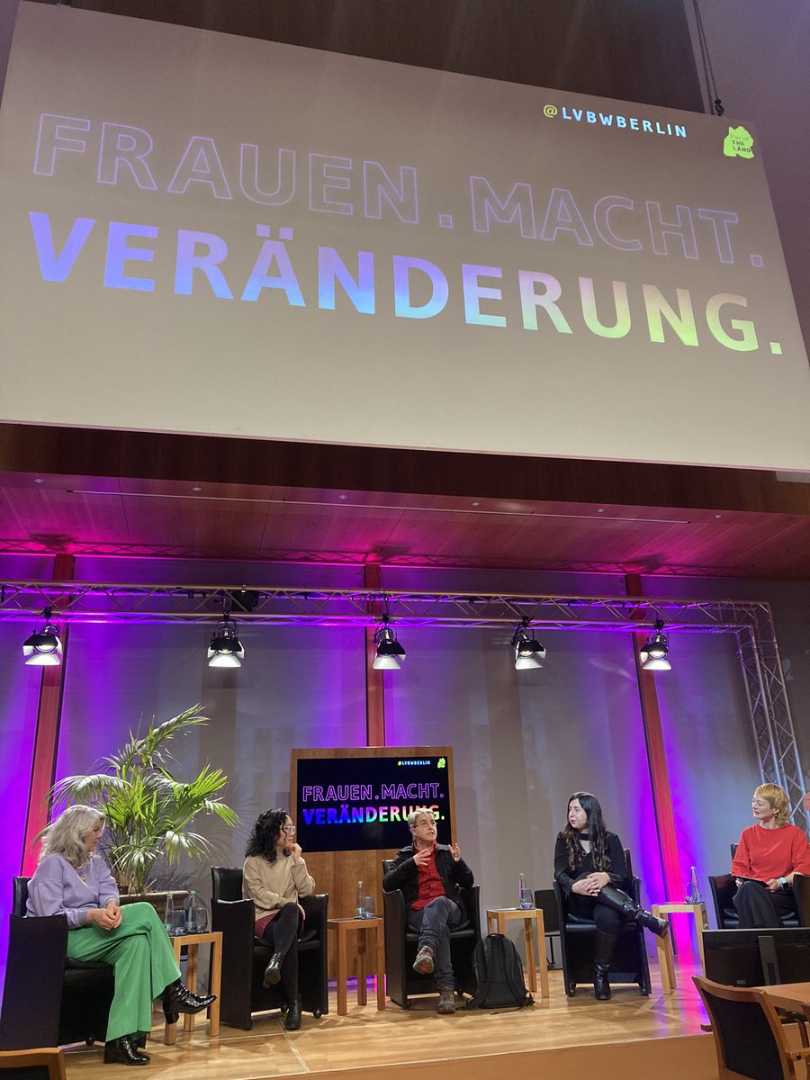 InaHolley's tweet photo. @LVBWBerlin: Vielen Dank für die tolle Veranstaltung am 13.3.! @minasaidze: Bitte sei weiterhin die ‚Erklärbärin‘ für alle neugierigen Personen!#RoleModel #FrauMachtDigital #FMD #Doitdigital #FrauMachtGeld #BPW @BPWBerlin #Netzwerk #Tech #Mint #STEM #Intersektionalität #Equity https://t.co/VwjJZ0Brvk