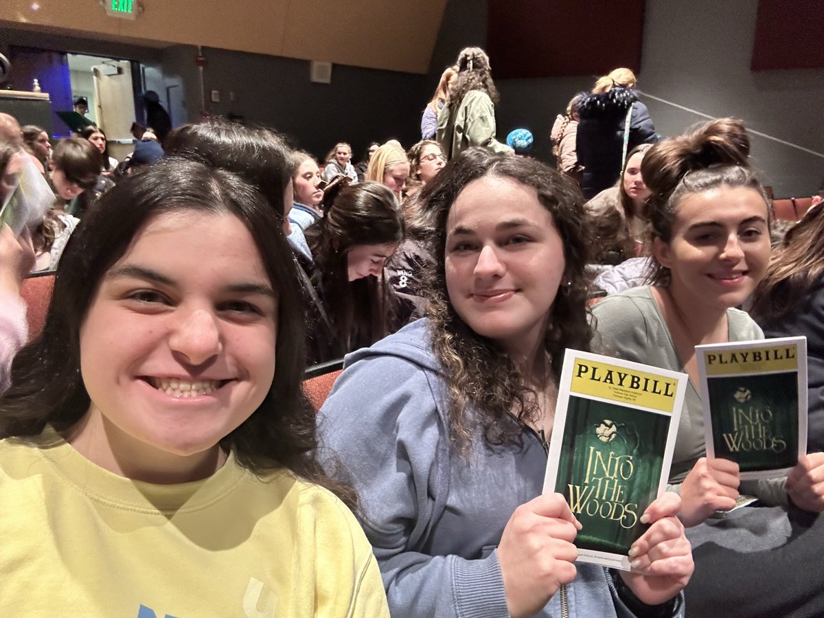 samanthakpsych's tweet photo. This past weekend, I attended the school musical “Into the Woods” with some of my WISE friends. We had such a fun time supporting some of our other WISE friends together. Congrats to the entire cast and crew! @YHSMrsMero #WISE #YHSWISE2023 #psychology https://t.co/BSBIysOuOy