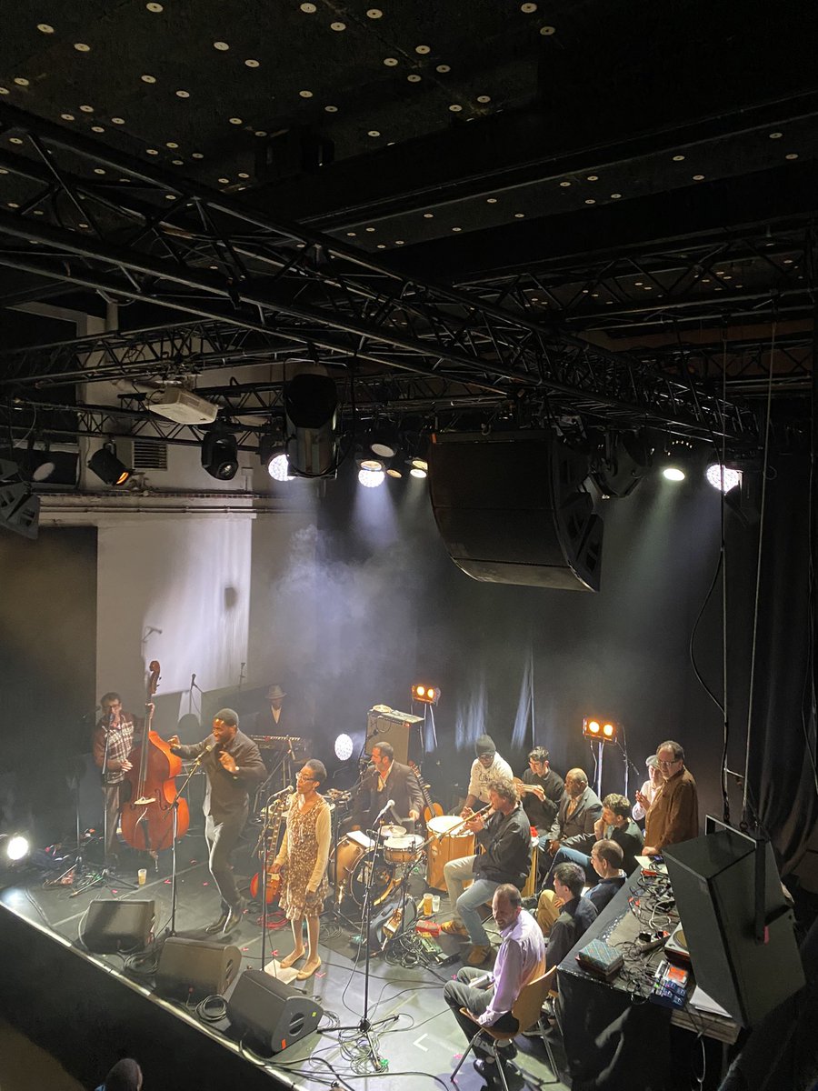 turbulences75's tweet photo. Belle affluence, chaude ambiance, pour la soirée d’ouverture du #Festival #SonicProtest à #LaStationGaredesMines avec la sortie du @JournalPapotin #40 en entrée en fanfare avec #Fantazio &amp; #LesTurbulents #CosmicBrain, Pipo &amp; Bimbo, #ElectricFire. À suivre, oui, sans modération… https://t.co/4L5B1Qq1kB