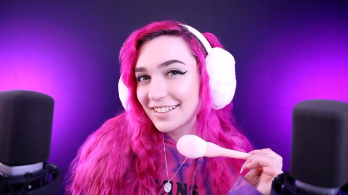 New Video!! 💗  ASMR | Pure Mic Brushing Sounds [No Talking, 30 minutes]   https://t.co/j0PTxjbYpu https://t