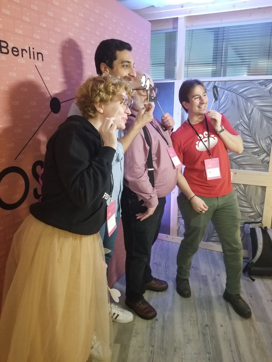 horovits's tweet image. @aiven_io sent an impressive and amuzing delegation to @Fossbckstg : @FloorDrees @jlprat @ahmedszakaria and Claude Warren Jr.
Nice work folks👍
#fossback