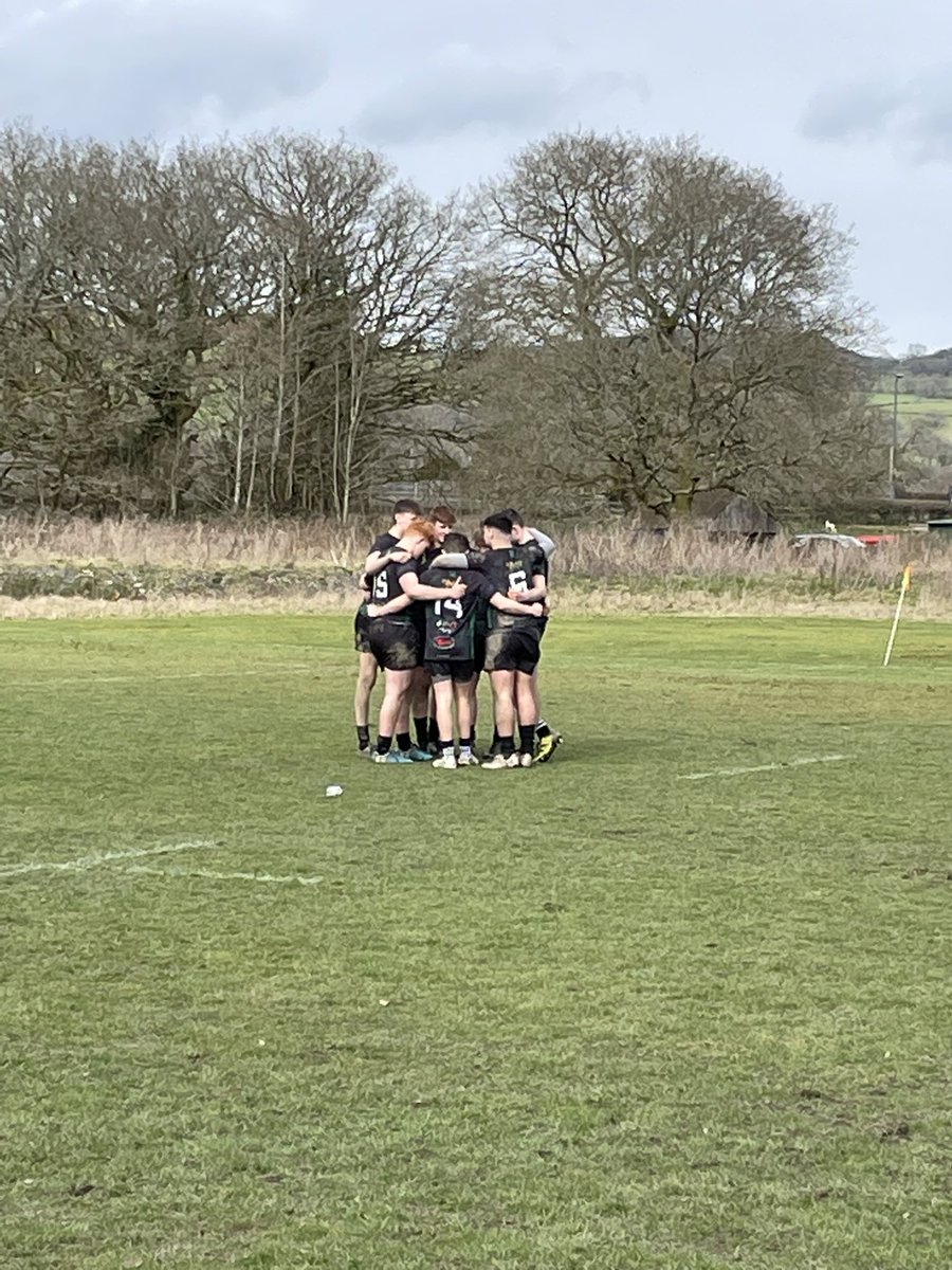YGY_Rygbi's tweet photo. Diwrnod da yn Llanymddyfri heddi 🏉 Bois yn gollwng mas o’r plat yn gynnar ond wedi joio’r dydd 👊🏻 #RygbiYGY https://t.co/bOQxfK3nHq