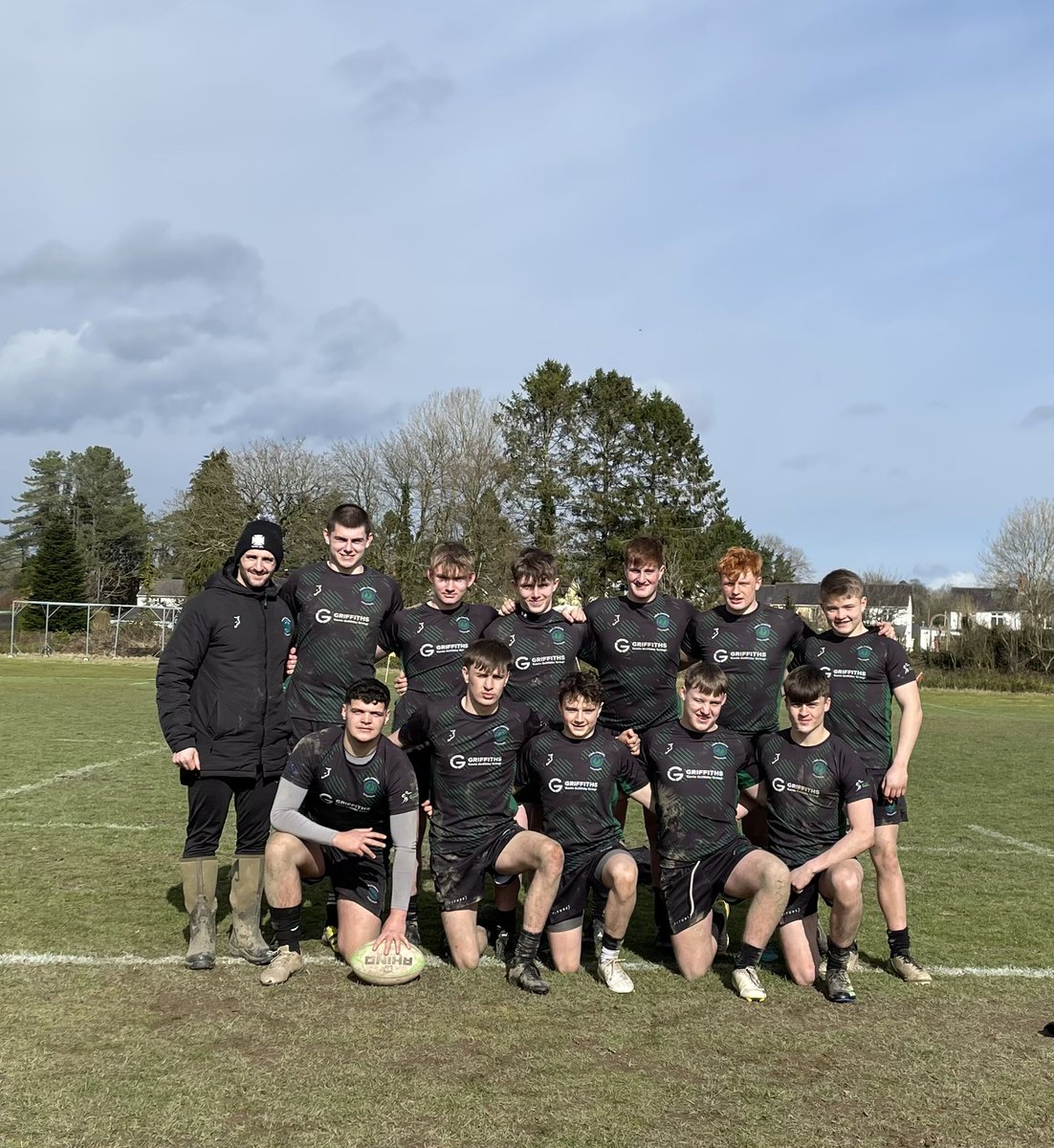 YGY_Rygbi's tweet photo. Diwrnod da yn Llanymddyfri heddi 🏉 Bois yn gollwng mas o’r plat yn gynnar ond wedi joio’r dydd 👊🏻 #RygbiYGY https://t.co/bOQxfK3nHq