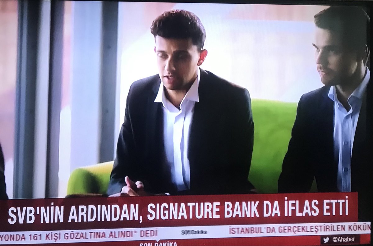 ABD’de de SVB ve SIGNATURE Bank iflas etti.
TÜRKİYE’de bütün Bankalar sapasağlam.
Neden? İktidarda ERDOĞAN var.
CHP iktidar olsa durum ne olurdu?
Allah korusun düşünmek bile kötü.Hepsi batardı.
Ya olsaydı, şunu derlerdi.
Görüyorsunuz ABD de bile Bankalar battı.