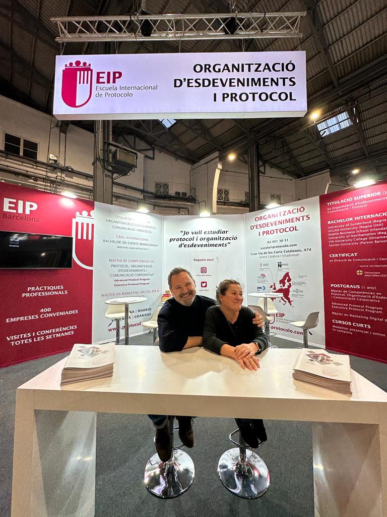 EIP_BCN's tweet photo. Ya está todo listo para recibiros en nustro stand del @saloensenyament! No faltéis!

Us esperem amb moltes ganes! I si voleu veure què fan els nostres #EIPalumni no deixeu de visitar el nostre Instagram: @eip_barcelona

#protocolo #protocol #eventos #esdeveniments @GrupoEIP https://t.co/gLaPHQrc3N