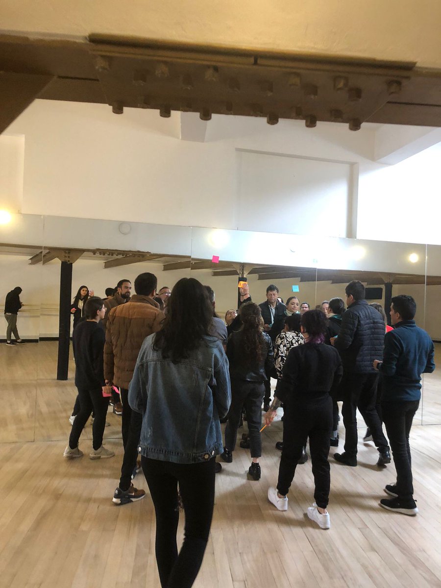 CamiloTiria's tweet photo. Primer encuentro del observatorio de cultura de Bogotá en 2023, @TeatroJEG.Nuestro reto: La investigación de las culturas, lo que nos representa, lo que nos conmueve y la produccion de narrativas colectivas que nacen de los territorios @CulturaenBta @BogotaEsCivica #observarorio https://t.co/CK30PuOIVJ