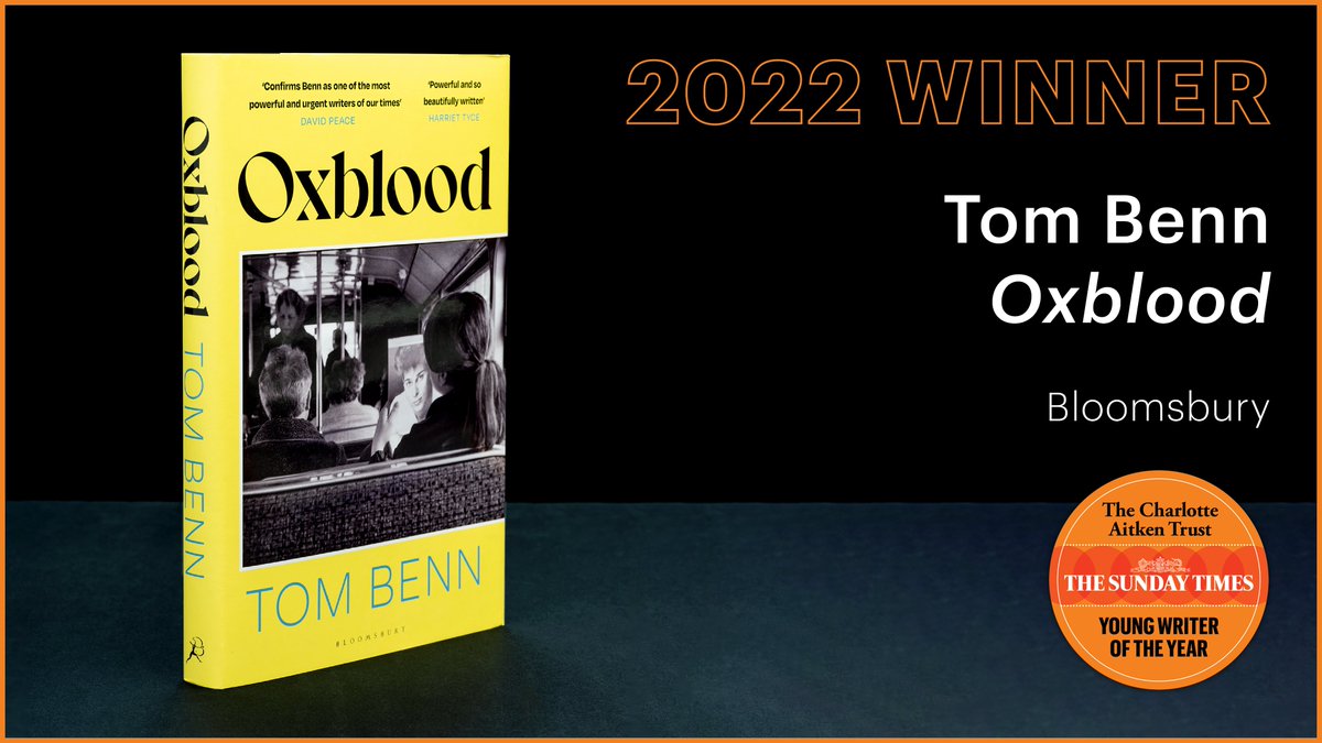 The winner of the 2022 #YoungWriterAward is...

@Tom_Benn for #Oxblood

Tom joins an illustrious list of writers for his poignantly rendered exploration of domesticity and crime, published by @BloomsburyBooks.