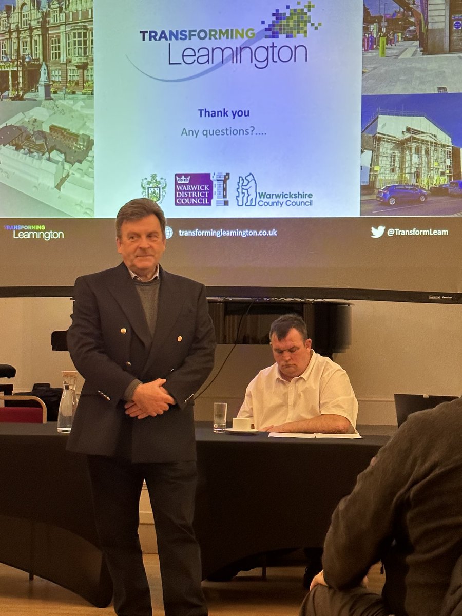 Applause for an audience member who praised the traffic-free Parade during Covid times #TransformingLeamington