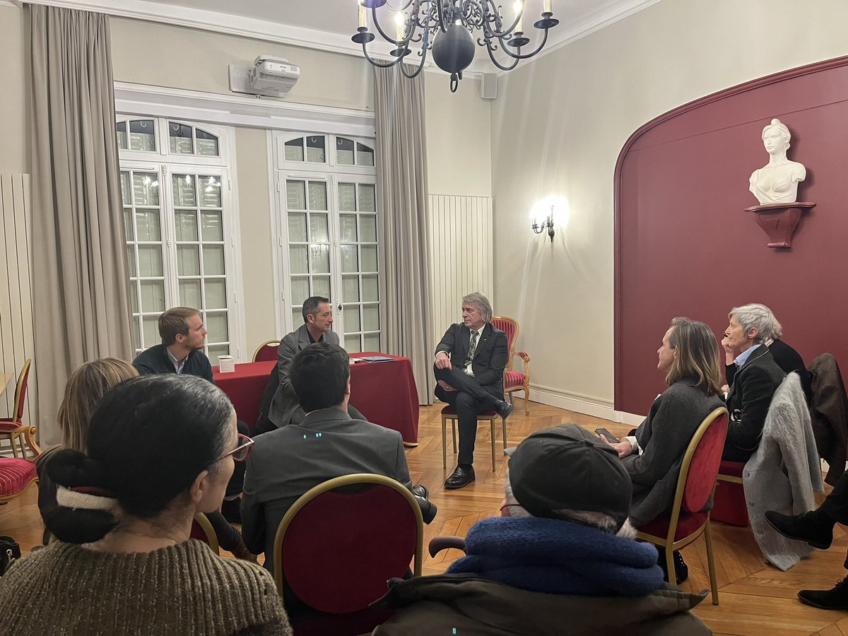 Échange avec Eric Scotto, Président d’<a href="/Akuo_Energy/">Akuo</a> sur l’avenir des énergies renouvelables et l’agrivoltaïsme, une clé majeure pour l’avenir.
Merci #HorizonsOrgeval 
#TransitionÉnergétique