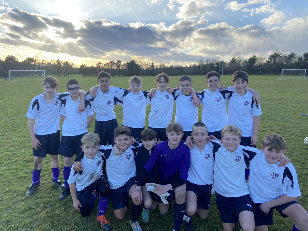pe_thehoward's tweet photo. Very proud of the Year 9 Football team who battled hard to put themselves through to the next round of the cup! Brilliant performance from every single player, well done boys! ⚽️🏆 https://t.co/t06mYytLEm