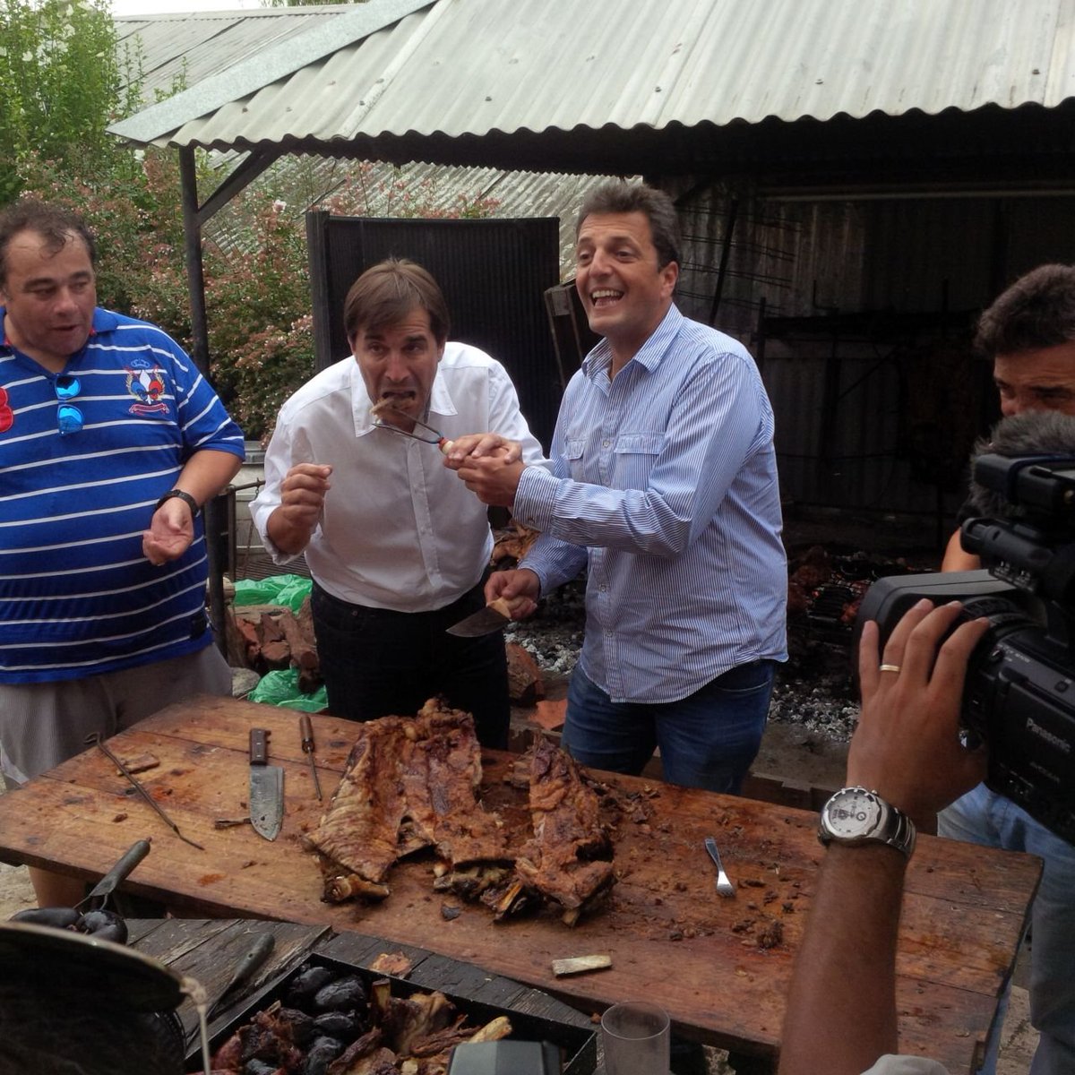 Testasdeanibal2's tweet image. Faroni el Amigo de Massa,  el dueño de Deportick que vende las entradas de la seleccion .