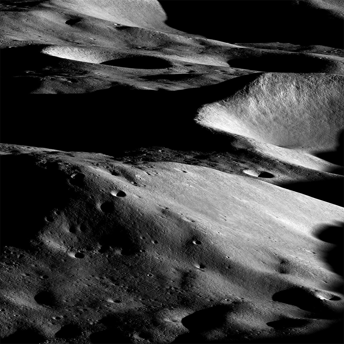 Geo_JackJack's tweet image. Petro/Schmitt:  Advertises the wonderful oblique that LROC captured of the Malapert Massif. Just published yesterday by Mark Robinson, PI of LROC. #LPSC2023 @LRO_NASA