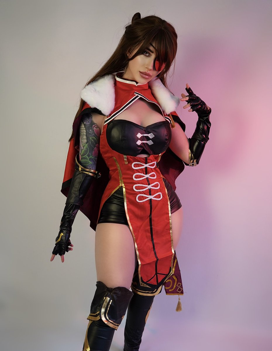 LizziLestrange's tweet photo. Another week, another cosplay 😋 Another Genshin gal, Beidou 🔥 https://t.co/vVhtAoY6LB