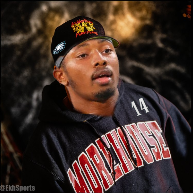 EkhSports's tweet photo. Everybody out here tweeting about Rashaad Penny like Kenneth Gainwell isn't an ABSOLUTE STUD! https://t.co/S3GAyl9QlG