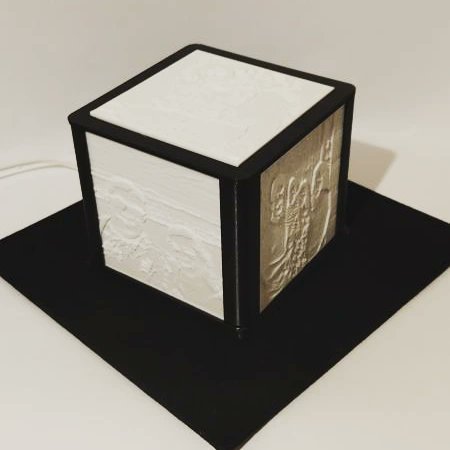 Estudio_Geek_3D's tweet photo. Lámpara cuadrada de litofanias, son 5 laminas de plástico que al iluminar se aprecian las imágenes 🙀✨ 
Ideal para regalar ❤️
Síguenos en FB e instagram
Mensaje por WhatsApp +52 461 120 8649
#impresion3d #impresion3dmexico #impresoras3d #celaya #guanajuato #mexico https://t.co/xlqSDez6xZ