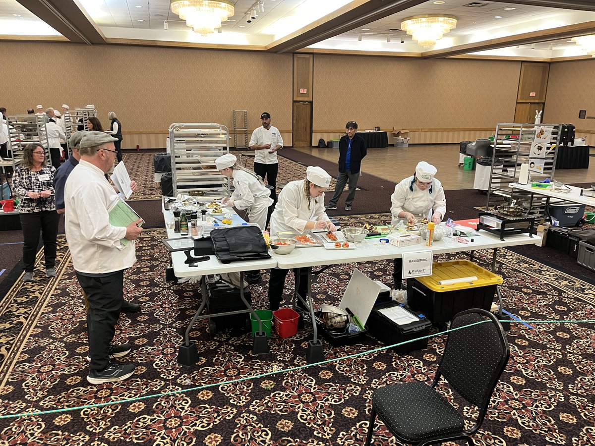 LynchBusnEd's tweet image. Plating, time call #intense and judges’ comments. Super proud of @HarrisburgHigh #madeinprostart culinary team! #TigersWork