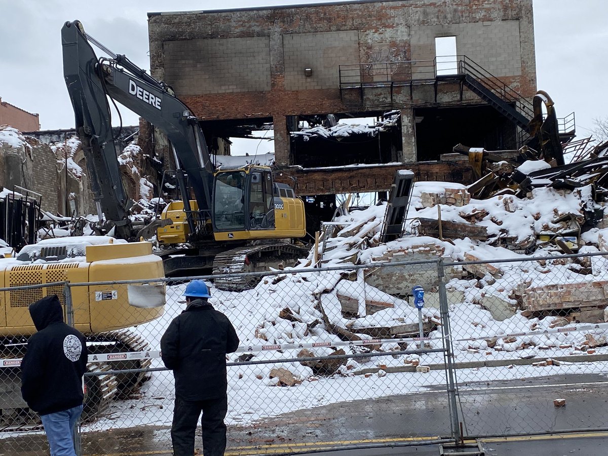 Dave McKinley on Twitter "Demolition of 745 Main Street where Buffalo firefighter Jason Arno