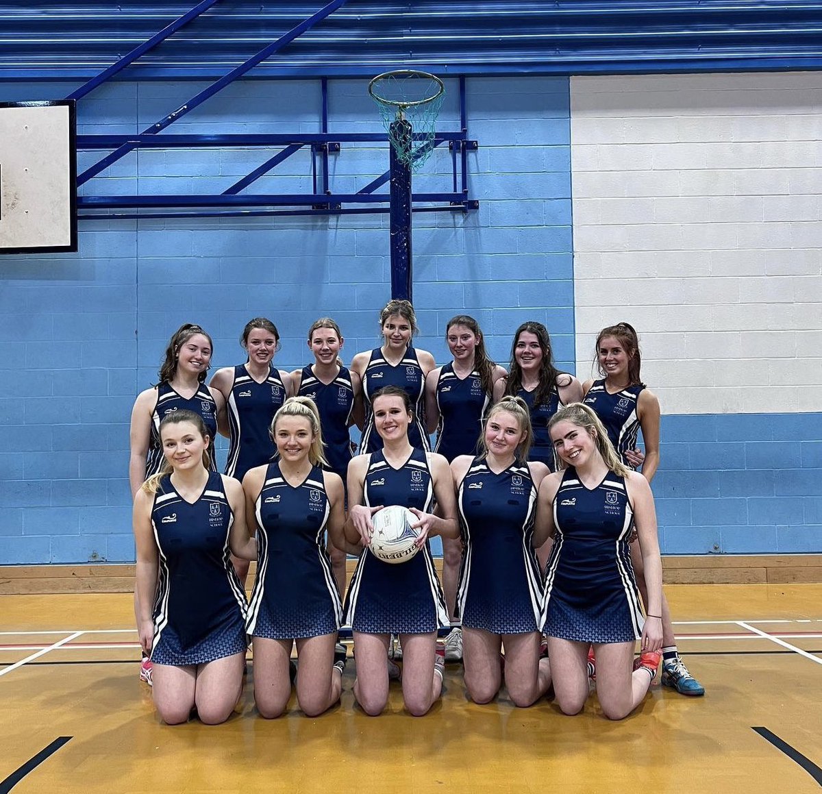 A great end to our 1st VII Netball teams season vs Godolphin as our upper sixth ladies played their last match for #teambwsnetball 
We hope to see you back next year supporting from the sidelines