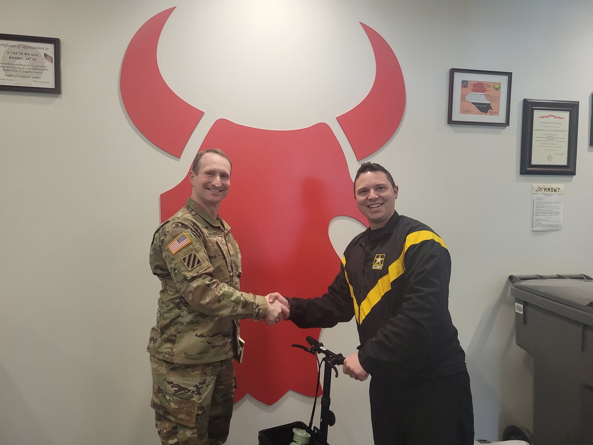 407thB's tweet image. 407 CA BN is participating in an exercise with 34ID. This is an effort to increase interoperability and develop support to division operations. Thanks MAJ Gaydos for leading the effort.

#407CABN #wearecivilaffairs #resultsthroughteamwork