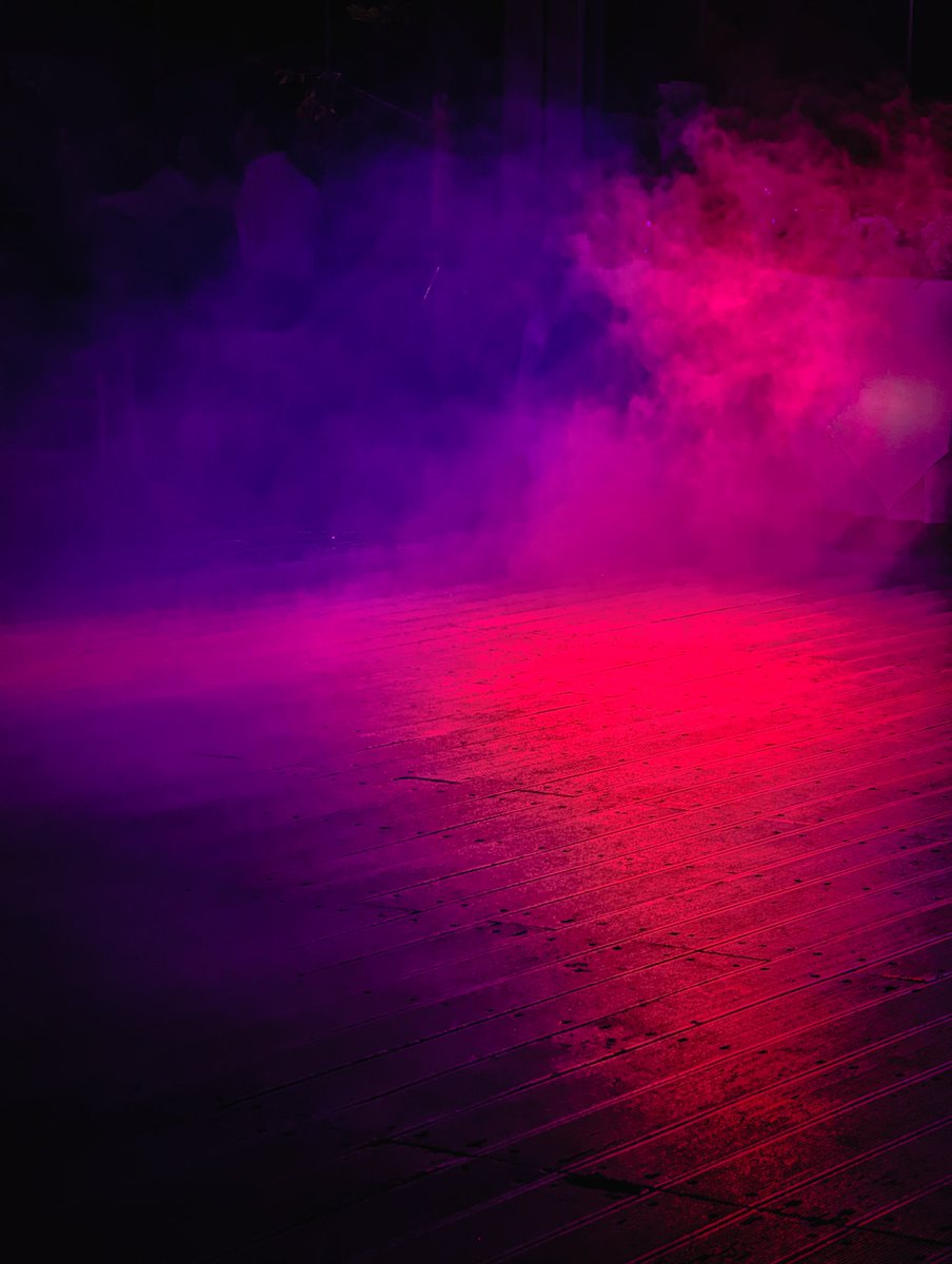 LifeofYo's tweet image. Smoke and lights

#canon #wedding #athens