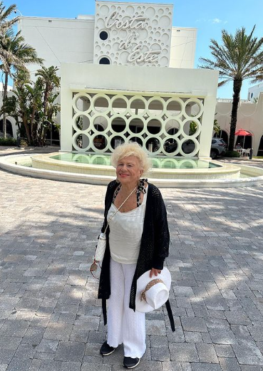 I spent last weekend at Gloria Estefan’s Five Star Hotel Costa D’Este in Vero Beach Florida. Friends had told me what a special place it was but when I went there, I was amazed at my lunch which was the finest Cuban Cuisine, the friendly service and the rare beauty of the beach h