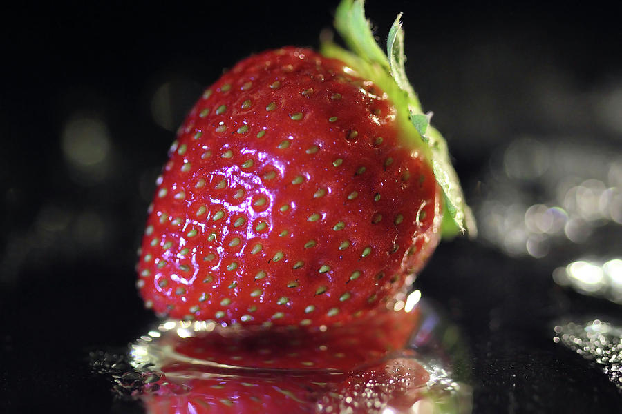 Strawberry  #photography #StillLife #strawberries #Fruit #foodphotography #KitchenArt #KitchenDecor #BakeryArt #RestaurantArt #WallArtforSale #BuyIntoArt  #AYearForArt  #SpringIntoArt   

Get Prints here, mikeandangela-murdock.pixels.com/featured/straw…