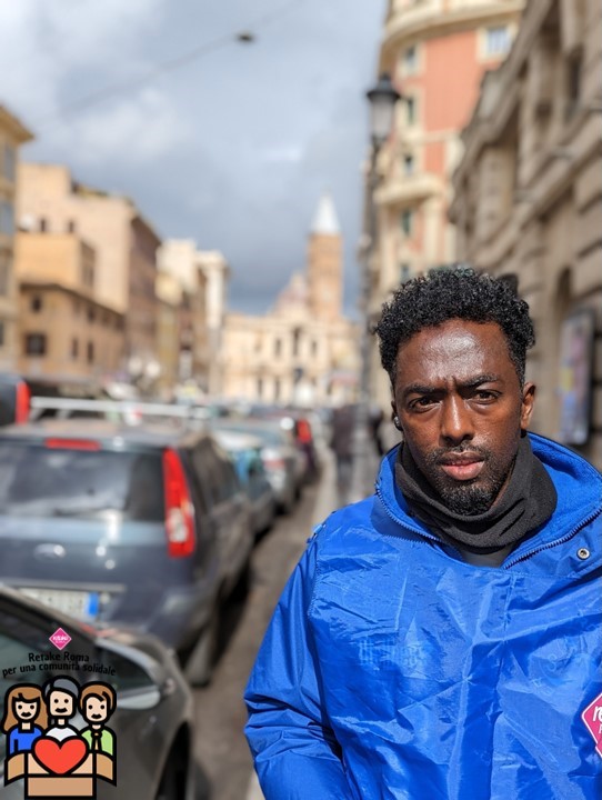 Retake_Roma's tweet photo. Prendersi cura di #Roma vuol dire anche prendersi cura di chi ci abita e coinvolgere chi la conosce per la prima volta. Alle parole, preferiamo i fatti: per questo esiste #RetakeSolidale, un progetto concreto e in cui crediamo molto. #ambiente #volontariato #siamocomunità https://t.co/l0M3t76Rz2
