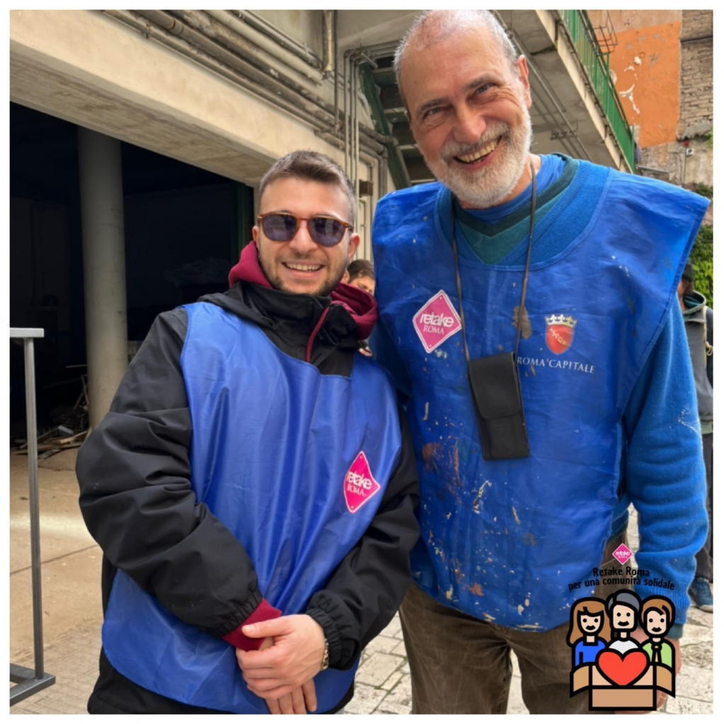Retake_Roma's tweet photo. Prendersi cura di #Roma vuol dire anche prendersi cura di chi ci abita e coinvolgere chi la conosce per la prima volta. Alle parole, preferiamo i fatti: per questo esiste #RetakeSolidale, un progetto concreto e in cui crediamo molto. #ambiente #volontariato #siamocomunità https://t.co/l0M3t76Rz2