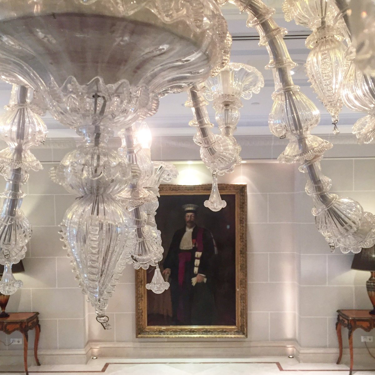 kinggeorgeath's tweet photo. The majestic lobby has long been the heart and soul of King George Hotel. Perfectly designed and filled with artwork, ultimately sets the tone for a luxury accommodation experience💫 

#kinggeorgeathens #theluxurycollection #athens https://t.co/3r665ji81J