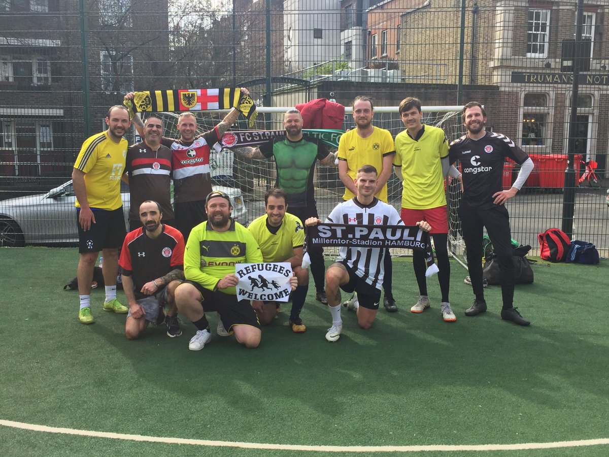 3yrs ago, 4 people from #Southend #Essex met up with 2 from #London to represent @StPauli_London in a game Vs @DortmundLondon An hour of #6ASide ended 20-19 to the #BoysInBrown (well an assortment of @fcstpauli jerseys) & the foundations for @StPauliOnSea were laid🤎🤍🏴‍☠️#fcsp
