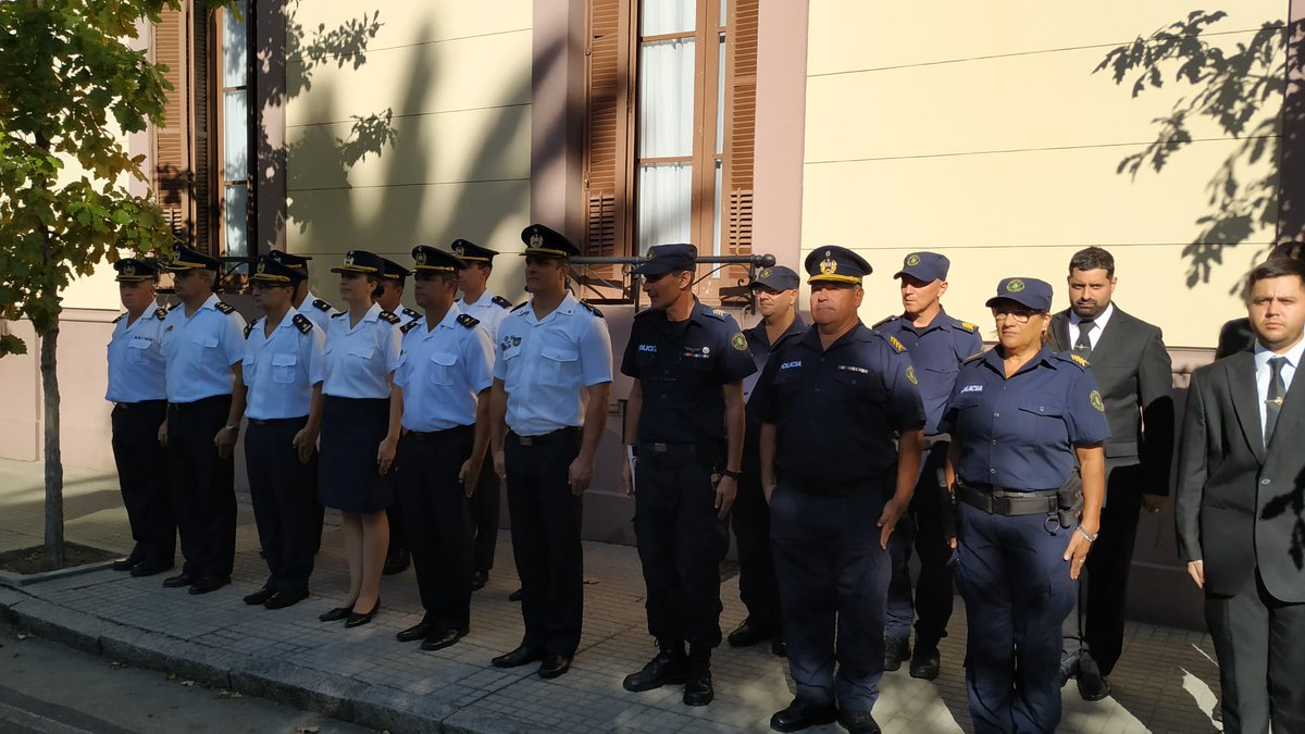 C.W.33 RADIO FLORIDA tweet media