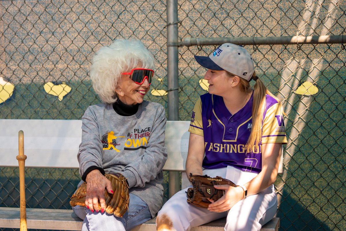 GrassrootsBB's tweet image. Women's History Month: There's no stronger advocate for girls &amp;amp; women's inclusion in baseball than Maybelle Blair.  The 96-year-old one-time Peoria Red Wing in the @AAGPBL traverses the country to games, tournaments &amp;amp; events to support girls interested in baseball.📸: @jeanfruth