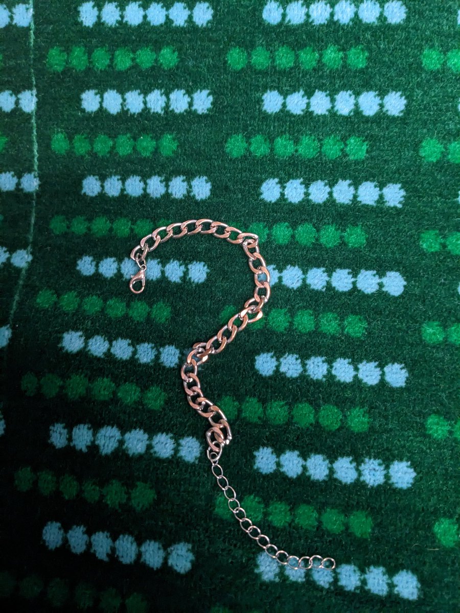 Peter__Morley's tweet photo. Found on the #derby #train possibly from #Nottingham #lostandfound https://t.co/LnLMbgo33u