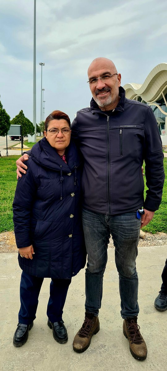Hatayın sesi oldunuz yüreğinize sağlık Suzan ablam 🙏🤗👍