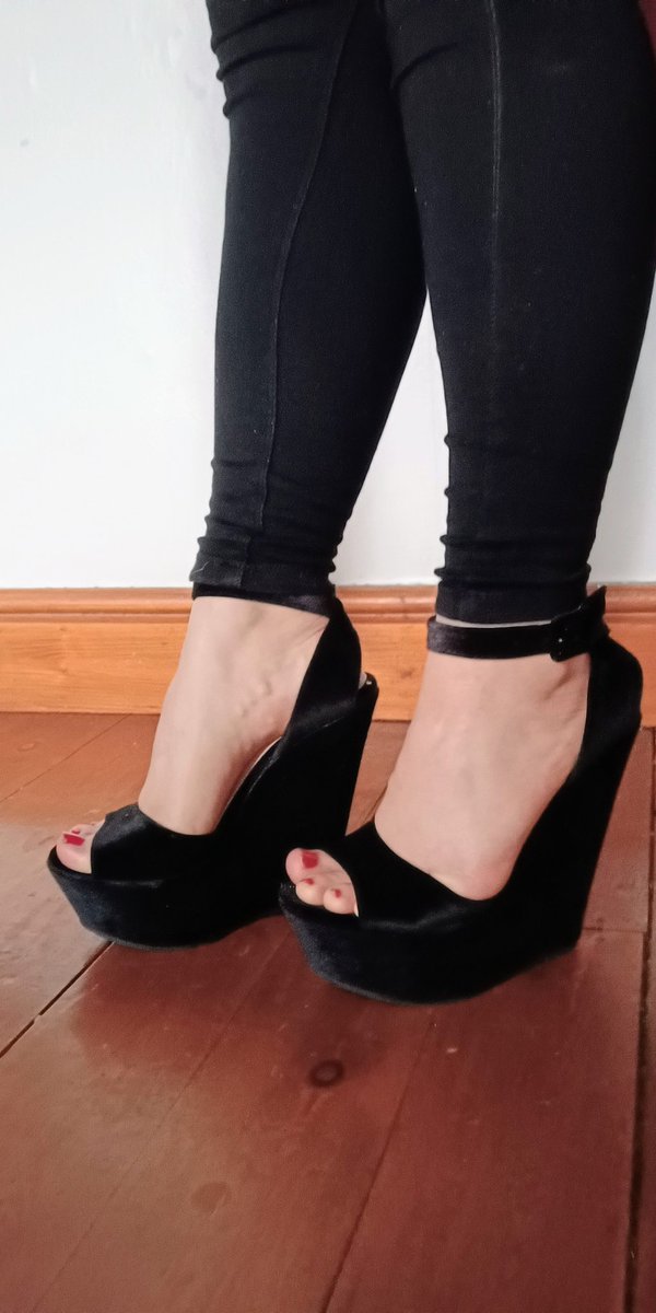 sweetfeetbubble's tweet photo. https://t.co/EnOVHxN1B4