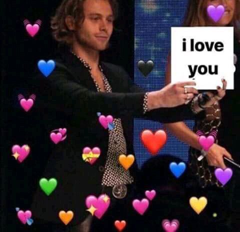 thehemmohouse's tweet photo. today marks 2 years of the hemmingshoes gc!! @RachelMDuggan @Amy_J67 @fOoL4CALM @cthketchup @cc_thesatellite @loulpzb @reddesertluka @bUtiSItBaLsAmiK @ZofiaSkowronska @safetypinvapor 
@fionfionnn 
as always huge thanks to @5SOSPROMOT without whom this gc wouldn’t even exist 🫶🏻 https://t.co/BrG6MkhFdY