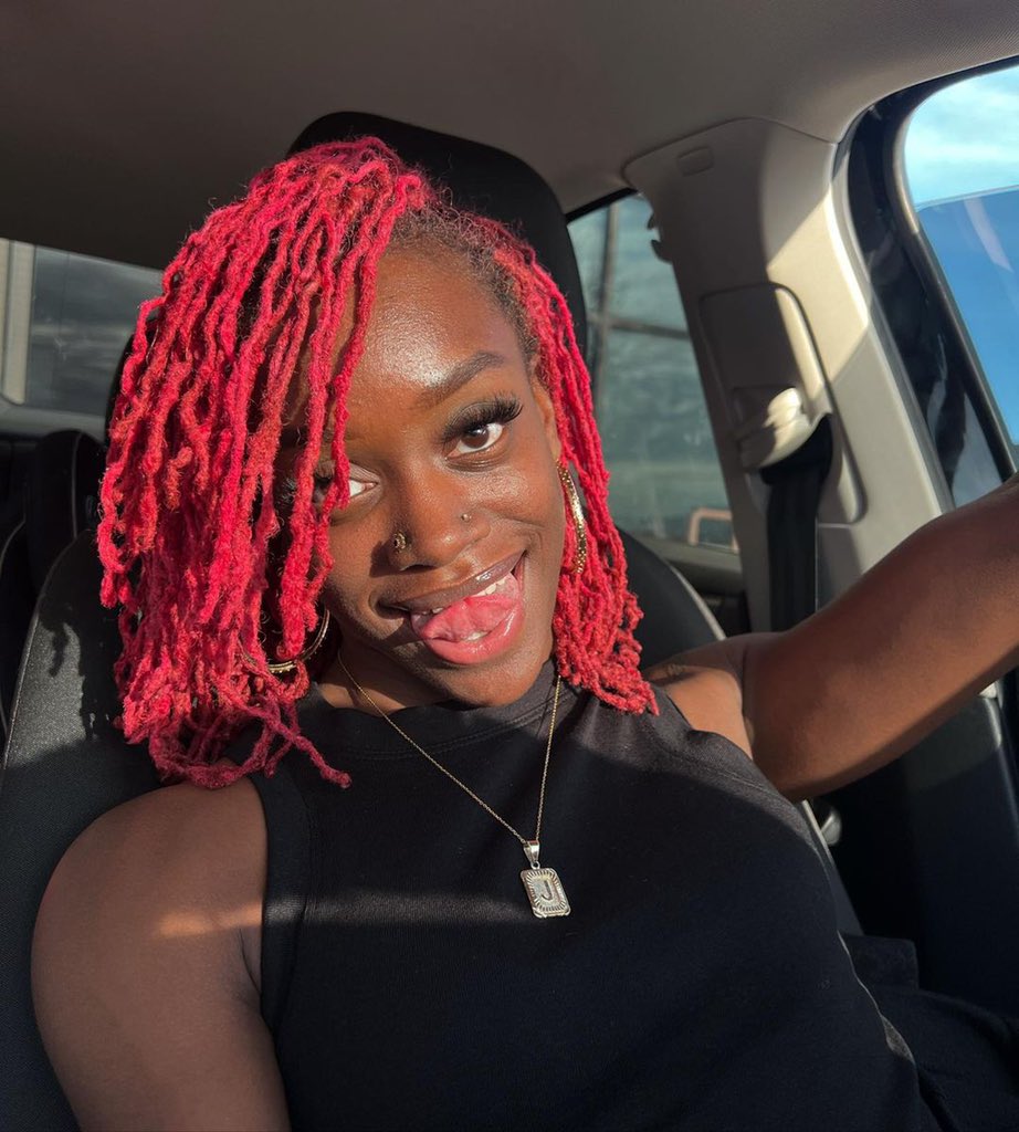 18_locs's tweet photo. #locs_18 :Happy Texture Tuesday @nikskraDeidderP 🖤❤️🤩
•
•
📸: @nikskraDeidderP 👸 ( Follow)
•
THIS IS YOUR SIGN, LOC YOUR HAIR 🖤🤩
•
•
•
#locsjourney #locd #girlswithlocs  #redlocs #locs4life #locs_18texturetuesday #locs_18_2 https://t.co/zifdb5qRIs