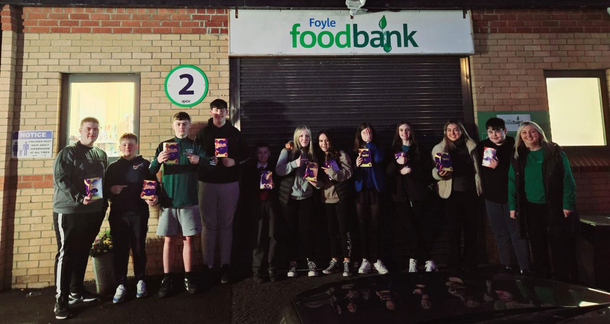 Leafair Youth Group along with our Strategic Development Manager @k_mullan who completed a 4 week cooking course at our Foodbank #Partnership #HungerFreeFuture #Pathfinder 💚