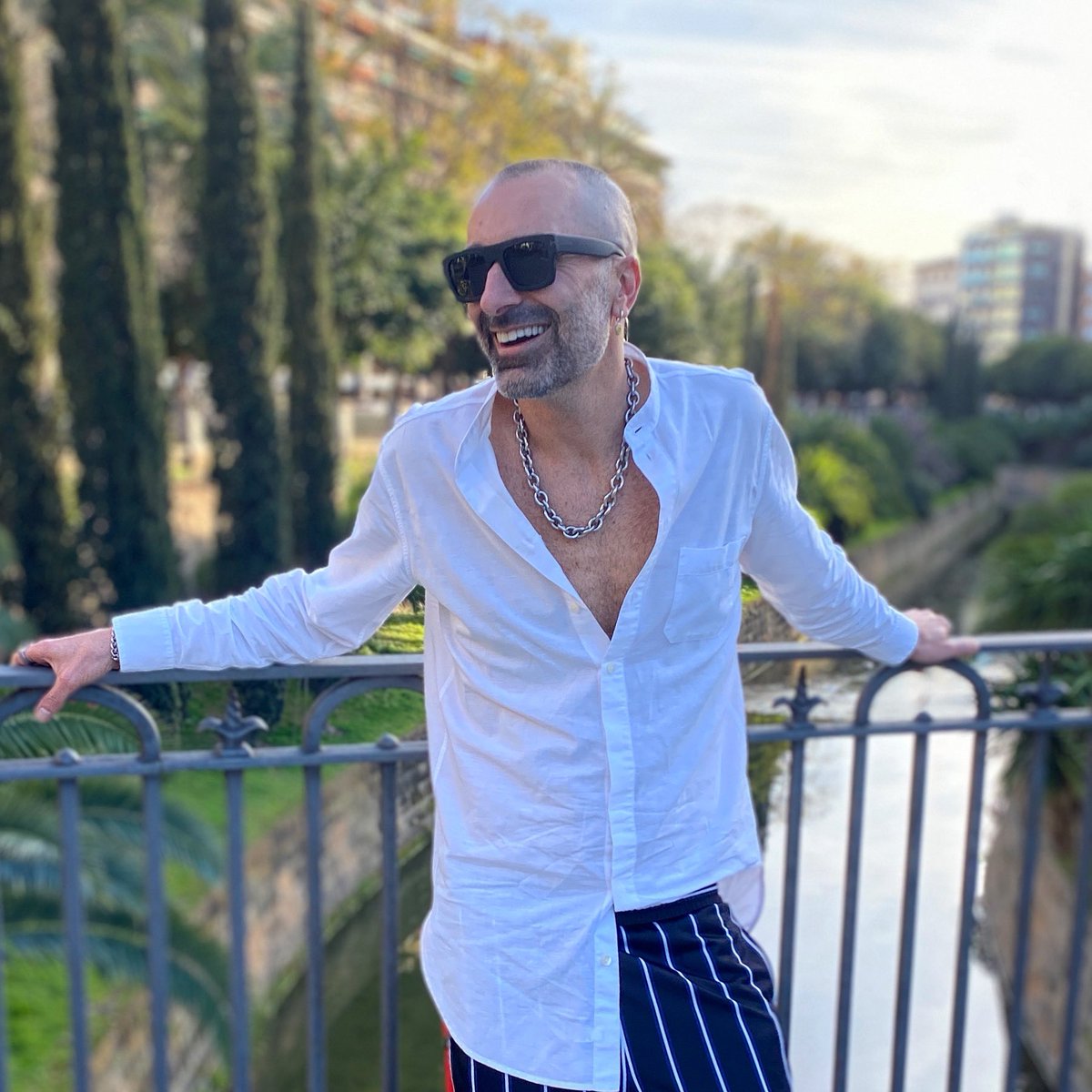 andresllompart's tweet photo. Todo a la vez en todas partes
.
.
.
.
#palmademallorca #mallorca #menstreetstyle #ootdmen #hoscos #menwithstyle #athleisuremen #mensunglasses #menlifestyle https://t.co/1srbdlGsDD