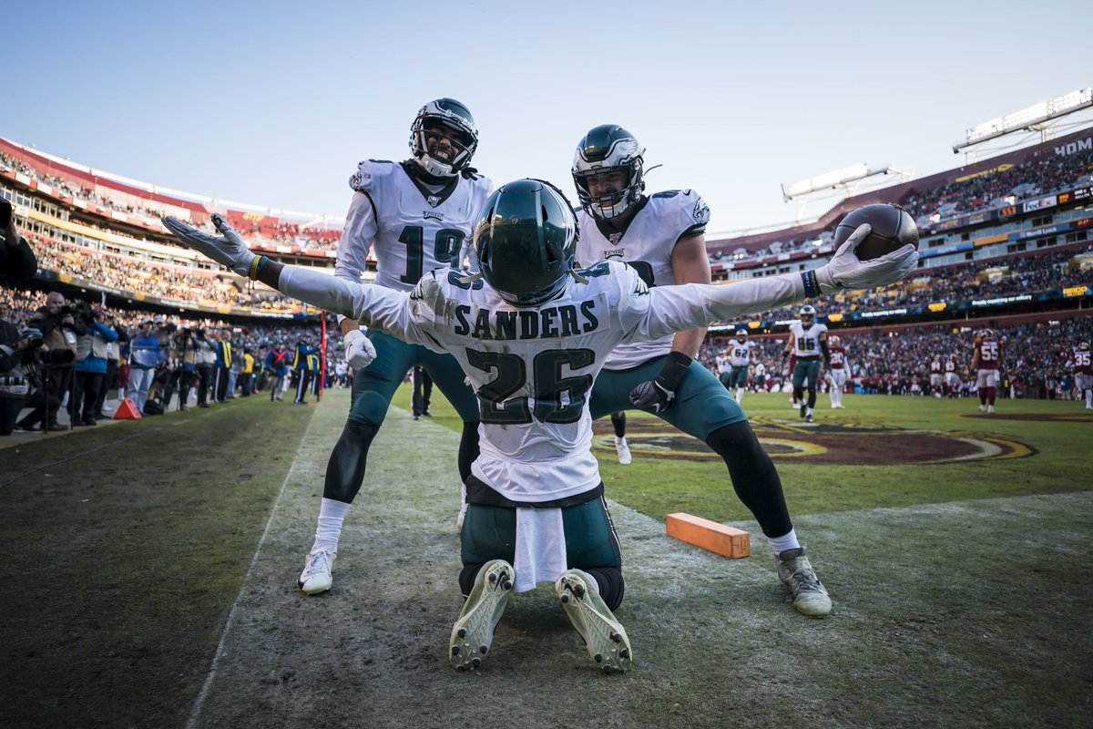 BooRxdley's tweet photo. Still my favorite picture ever. Nothing but respect for 26. @BoobieMilesXXIV https://t.co/oWs5iZaluX