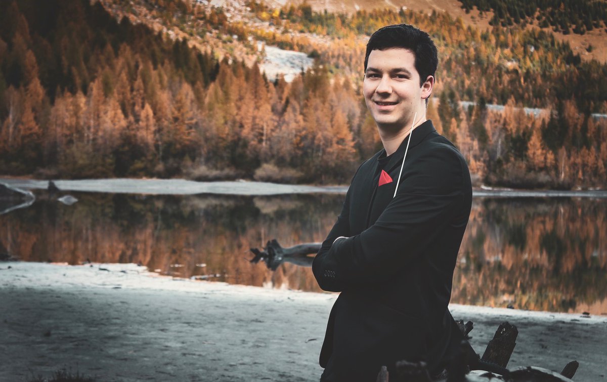 DFConducting's tweet photo. #meetthecompetitors
The 19th of our 20 conductors is @LaurentZufferey, aged 30, from Switzerland 🇨🇭

Laurent studied at @rncmlive. He is Assistant Conductor at @OrchestreLiege and @BSsinfonietta.

Watch Laurent's video intro: https://t.co/0GFgVQwnof

📸 Agathe Seppey https://t.co/RcKOHf7m2S