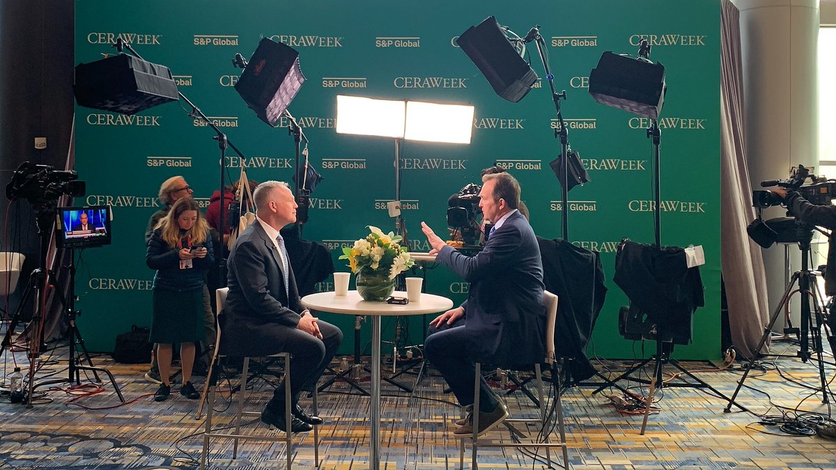 WilliamsUpdates's tweet photo. Williams leaders met with national media outlets at @CERAWeek about one of the energy sector’s most pressing issues: permitting reform for infrastructure that moves natural gas and electricity from renewables. https://t.co/T9TmQS1XFA #CERAWeek #CERAWeek2023 https://t.co/FISmrA468o