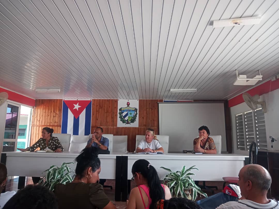 LilietGR's tweet photo. Se desarrolla en #Florencia plenaria con los padrinos de la circunscripciones para los aseguramientos al proceso eleccionario el próximo 26 de marzo.
#FlorenciaVaConTodos #LatirAvileño #YoVotoXTodos https://t.co/xBkPLBSXGG