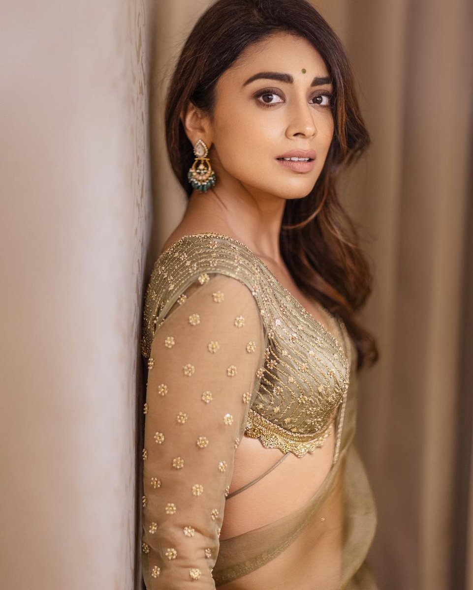 OnlyHeroiness's tweet photo. Shriya saran serve🥵

#ShriyaSaran #ShriyaSaranHot #ShriyaHot https://t.co/QyIFpFEOKn