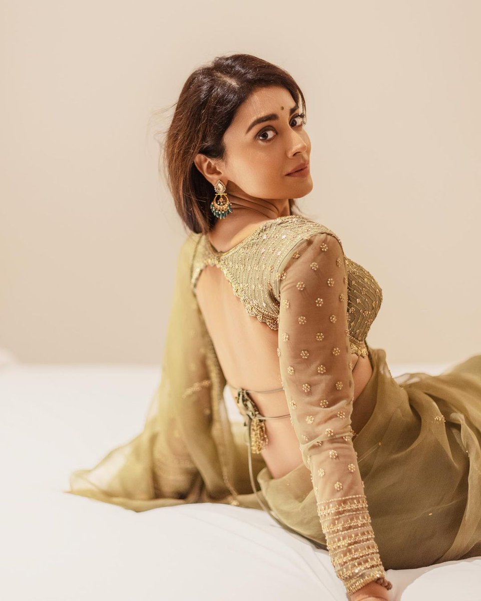 OnlyHeroiness's tweet photo. Shriya saran serve🥵

#ShriyaSaran #ShriyaSaranHot #ShriyaHot https://t.co/QyIFpFEOKn
