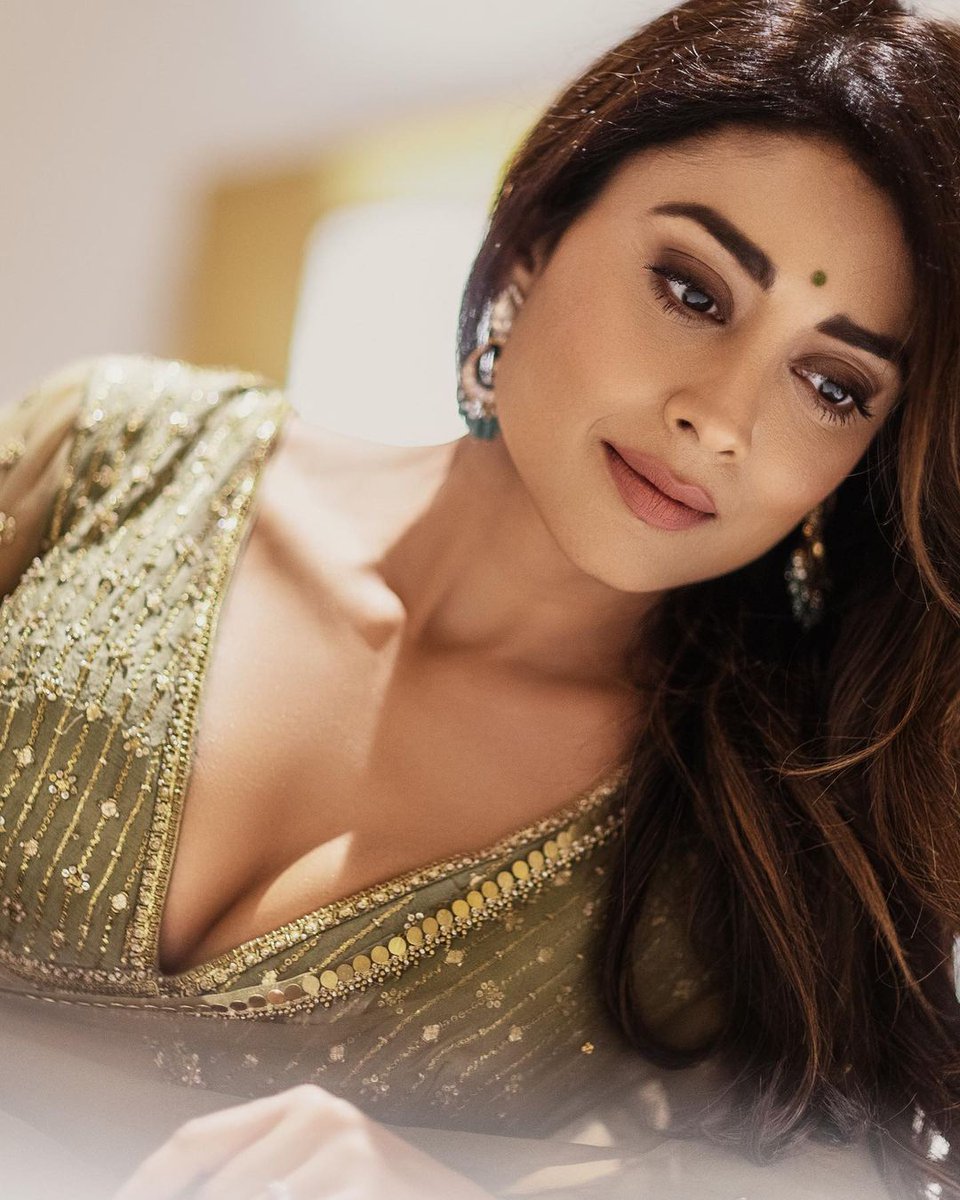 OnlyHeroiness's tweet photo. Shriya saran serve🥵

#ShriyaSaran #ShriyaSaranHot #ShriyaHot https://t.co/QyIFpFEOKn