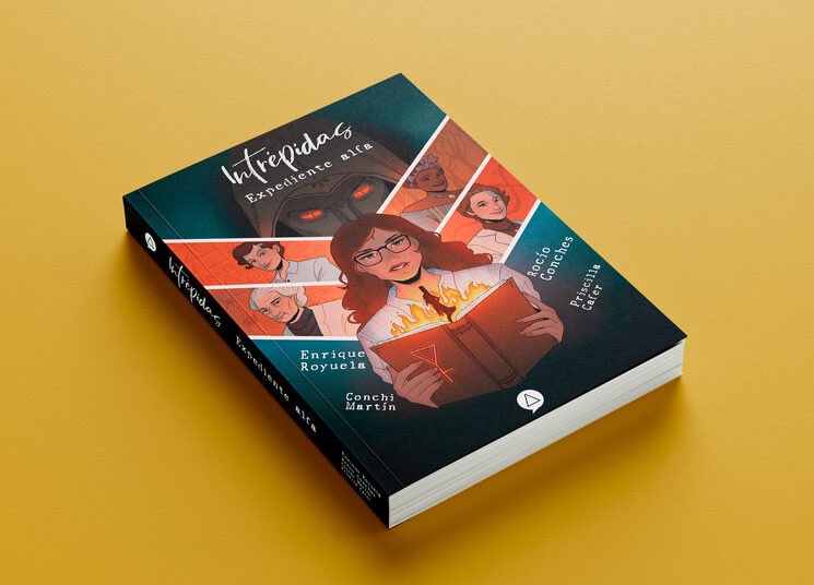 Principia_io's tweet photo. Nos lo estamos currando un montón para que este «Intrépidas. Expediente alfa» no sea un volumen integral al uso, enlazando la serie de minitebeos en un contexto que da sentido a su publicación como «elaborado plan de rebelión contra el poder establecido»😍 https://t.co/ocT9ho5tUN https://t.co/pbB0hAswBj