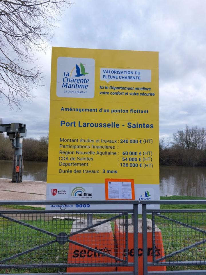 RoffignacDe's tweet photo. [🚤 Saintes : port Larousselle 🚤]
Le Département de la Charente-Maritime, poursuit la modernisation des équipements fluviaux sur la Charente : cette année à #Chaniers, #Saintes  et #SaintSavinien https://t.co/gATCdOikif