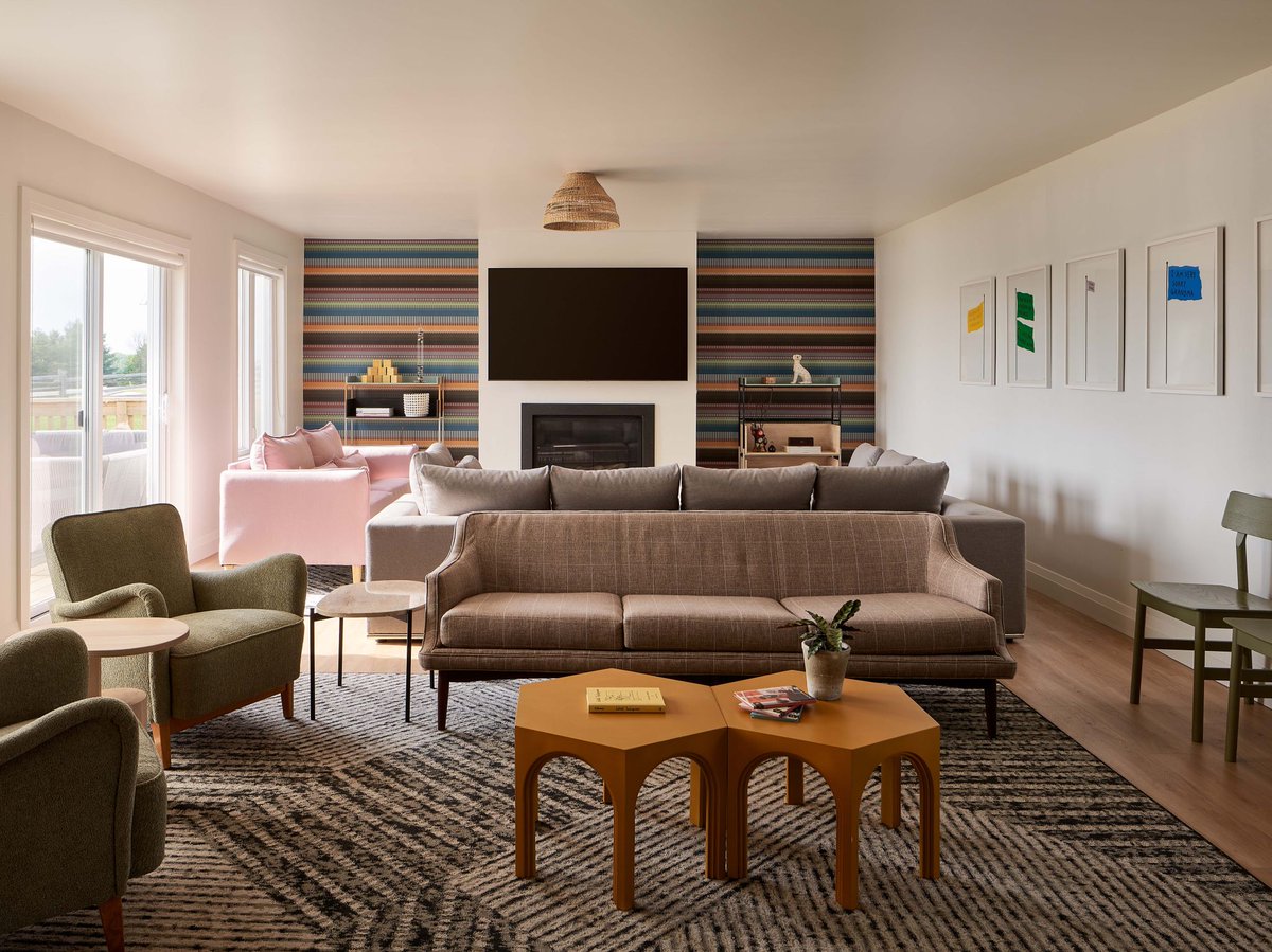 CHECK THIS OUT 👇

Black Bear Ridge was recently featured in the <a href="/globeandmail/">The Globe and Mail</a> Style Advisor highlighting their group accommodations designed by Carlo Colacci, the visionary behind Toronto’s Drake General Store. 

➡️theglobeandmail.com/amp/life/style…

<a href="/BBRgolf/">Black Bear Ridge Resort & Golf</a> #BayofQuinte #BellevilleON